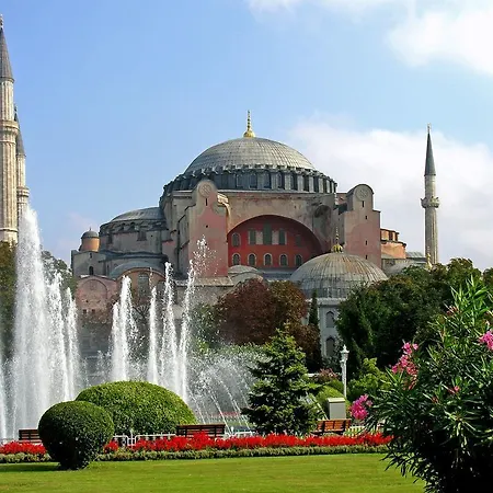 Santa * Istanbul